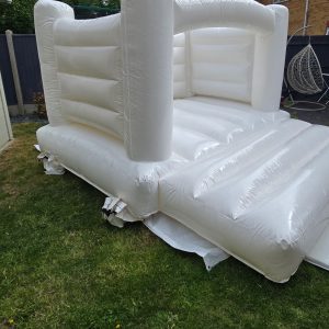 Bouncy Castle 10ft x 12ft (White) - Image 4