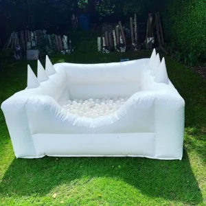 Inflatable Ball Pond with Air Jugglers